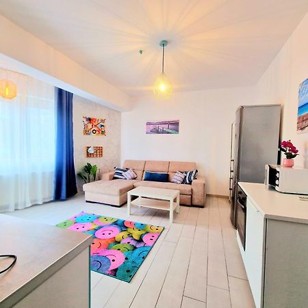 Azzurro Sea View Mamaia Διαμέρισμα Εξωτερικό φωτογραφία