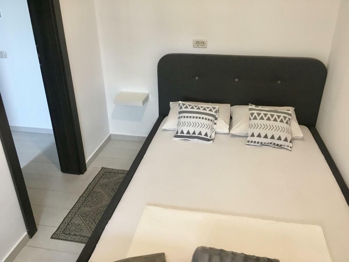 Azzurro Sea View Mamaia Διαμέρισμα Εξωτερικό φωτογραφία
